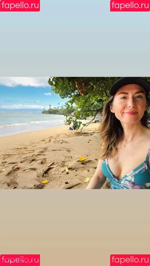 Jewel Staite Onlyfans Photo Gallery 