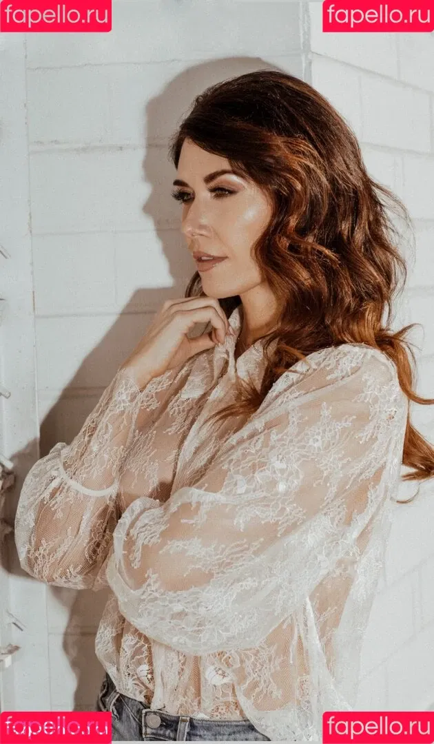 Jewel Staite Onlyfans Photo Gallery 