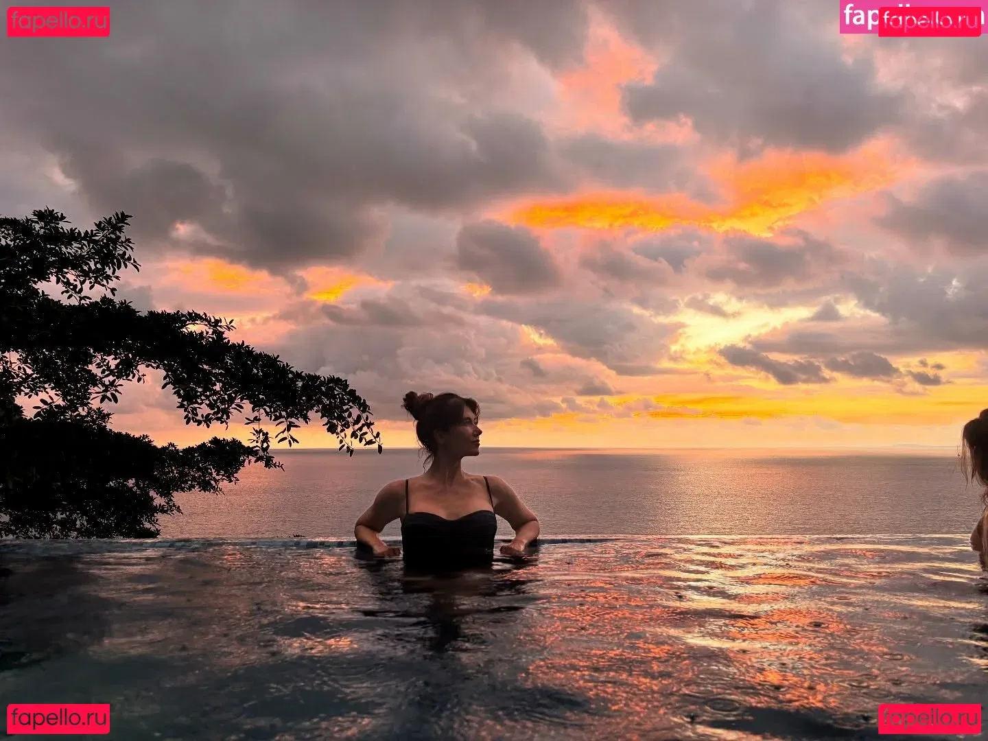 Jewel Staite Onlyfans Photo Gallery 