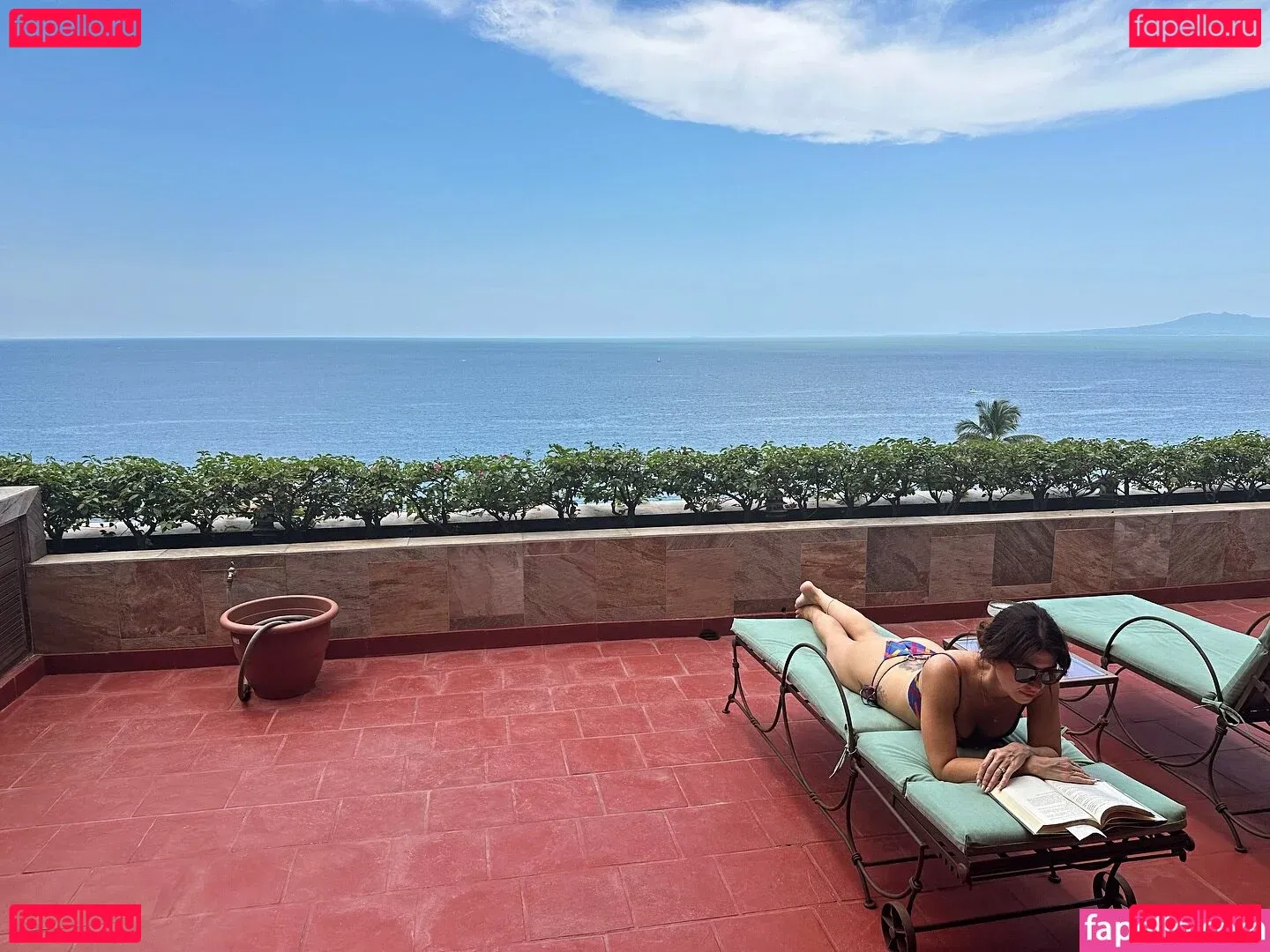 Jewel Staite Onlyfans Photo Gallery 