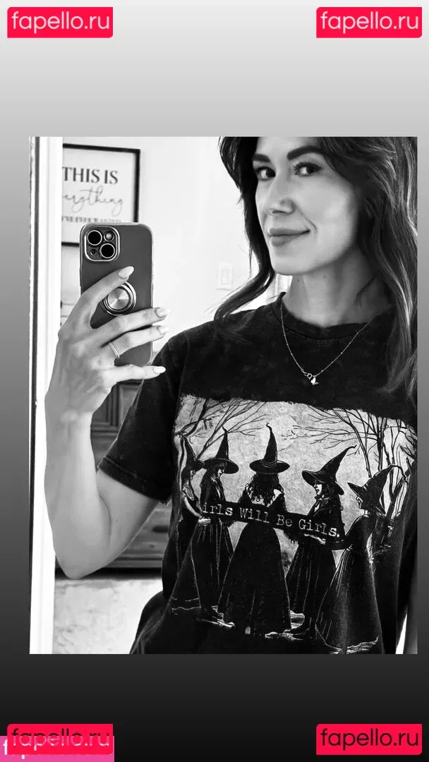 Jewel Staite Onlyfans Photo Gallery 