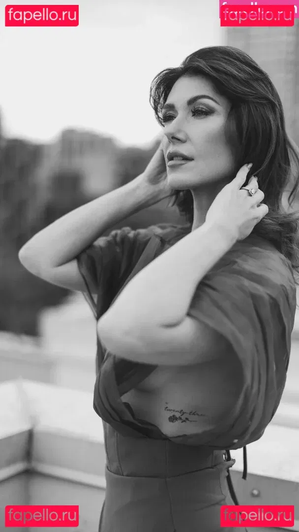 Jewel Staite Onlyfans Photo Gallery 