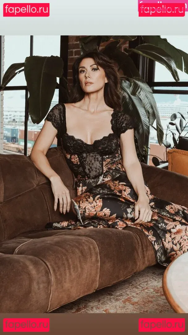 Jewel Staite Onlyfans Photo Gallery 