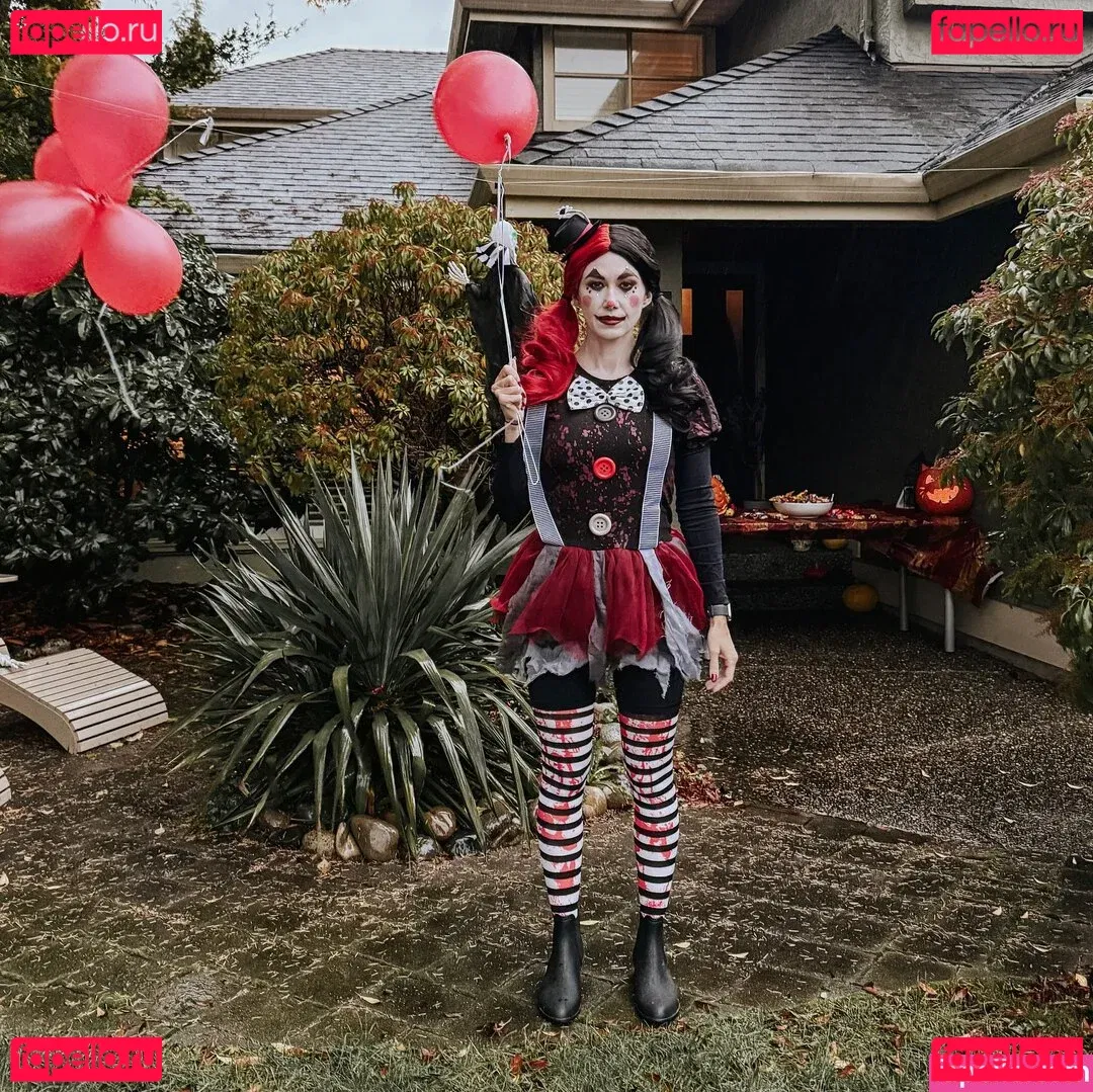 Jewel Staite Onlyfans Photo Gallery 