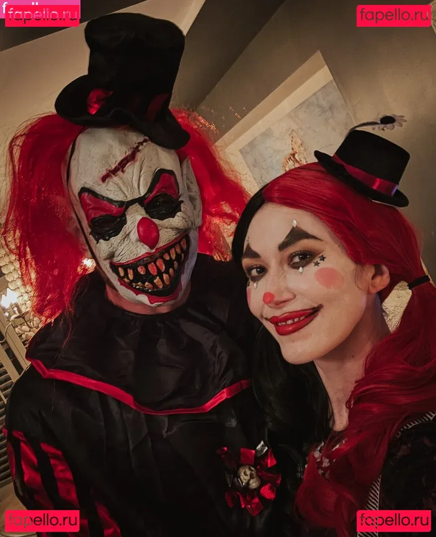 Jewel Staite Onlyfans Photo Gallery 