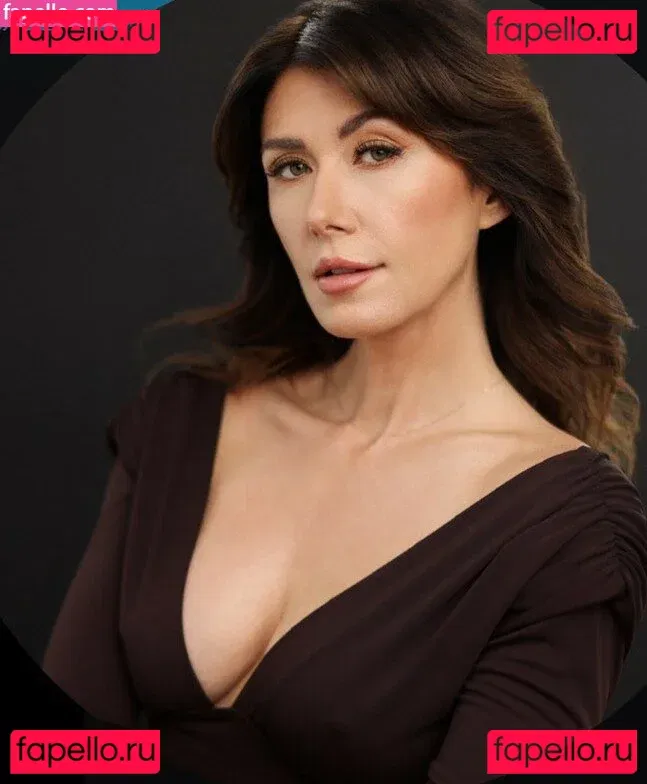 Jewel Staite Onlyfans Photo Gallery 