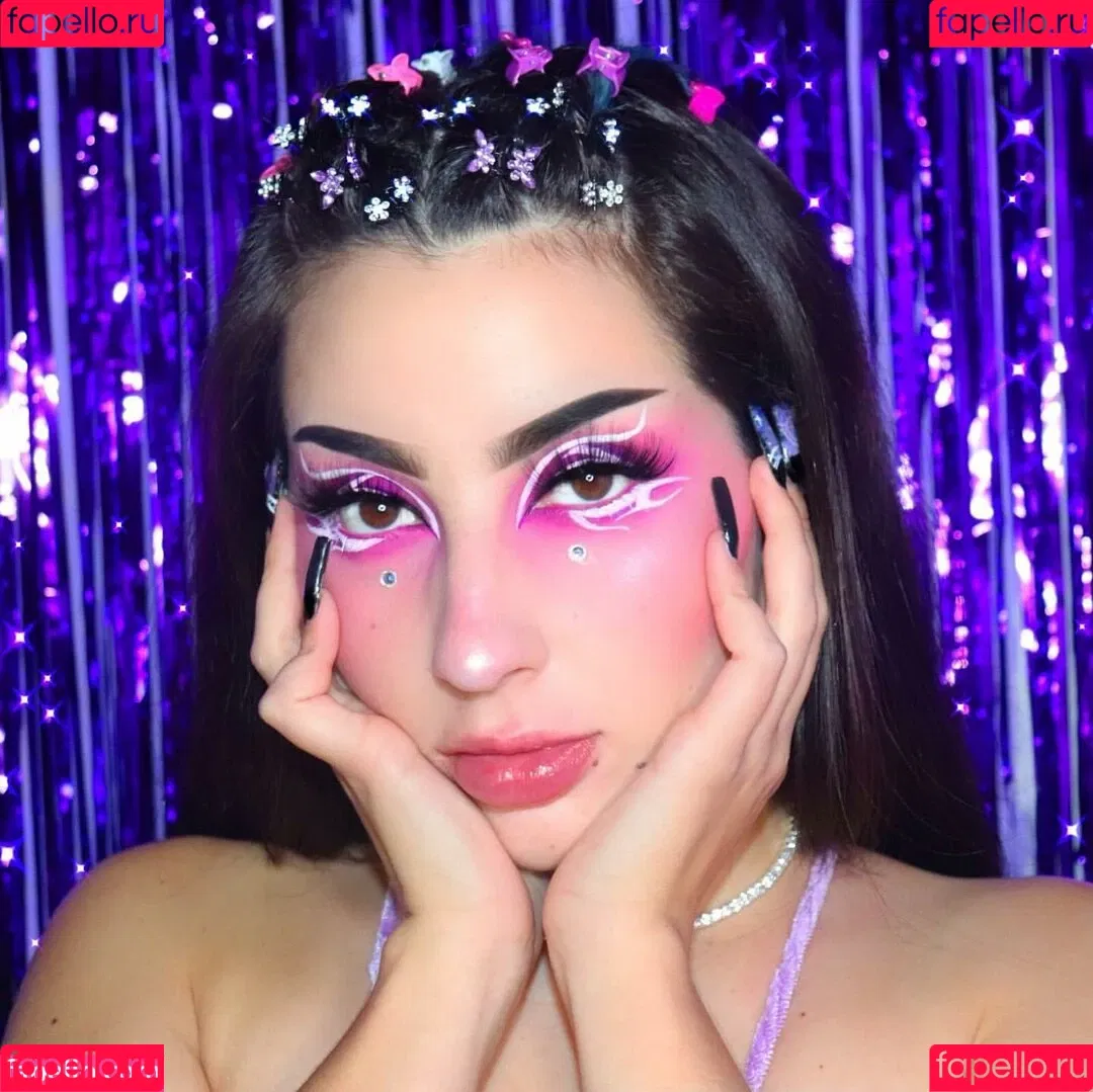 Vai Monroe Onlyfans Photo Gallery 