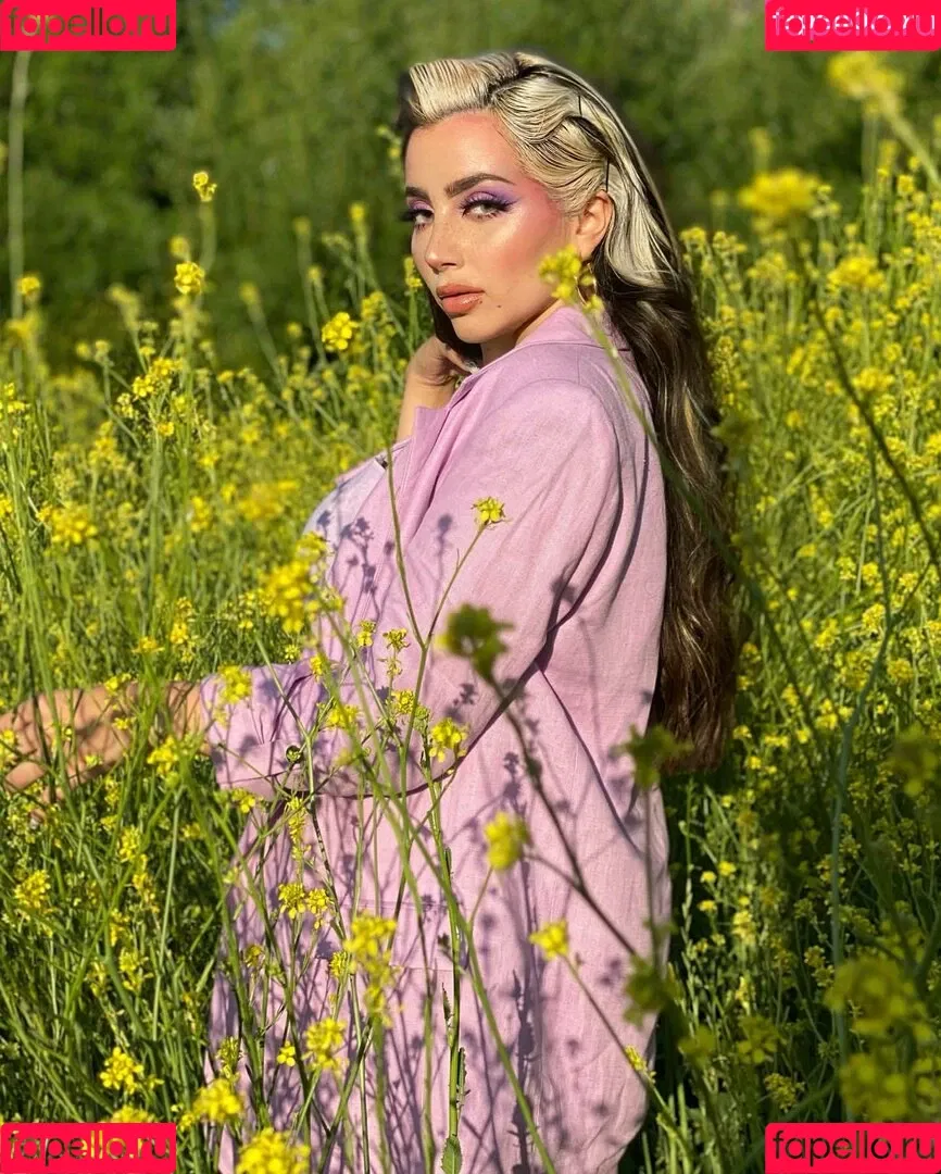 Vai Monroe Onlyfans Photo Gallery 