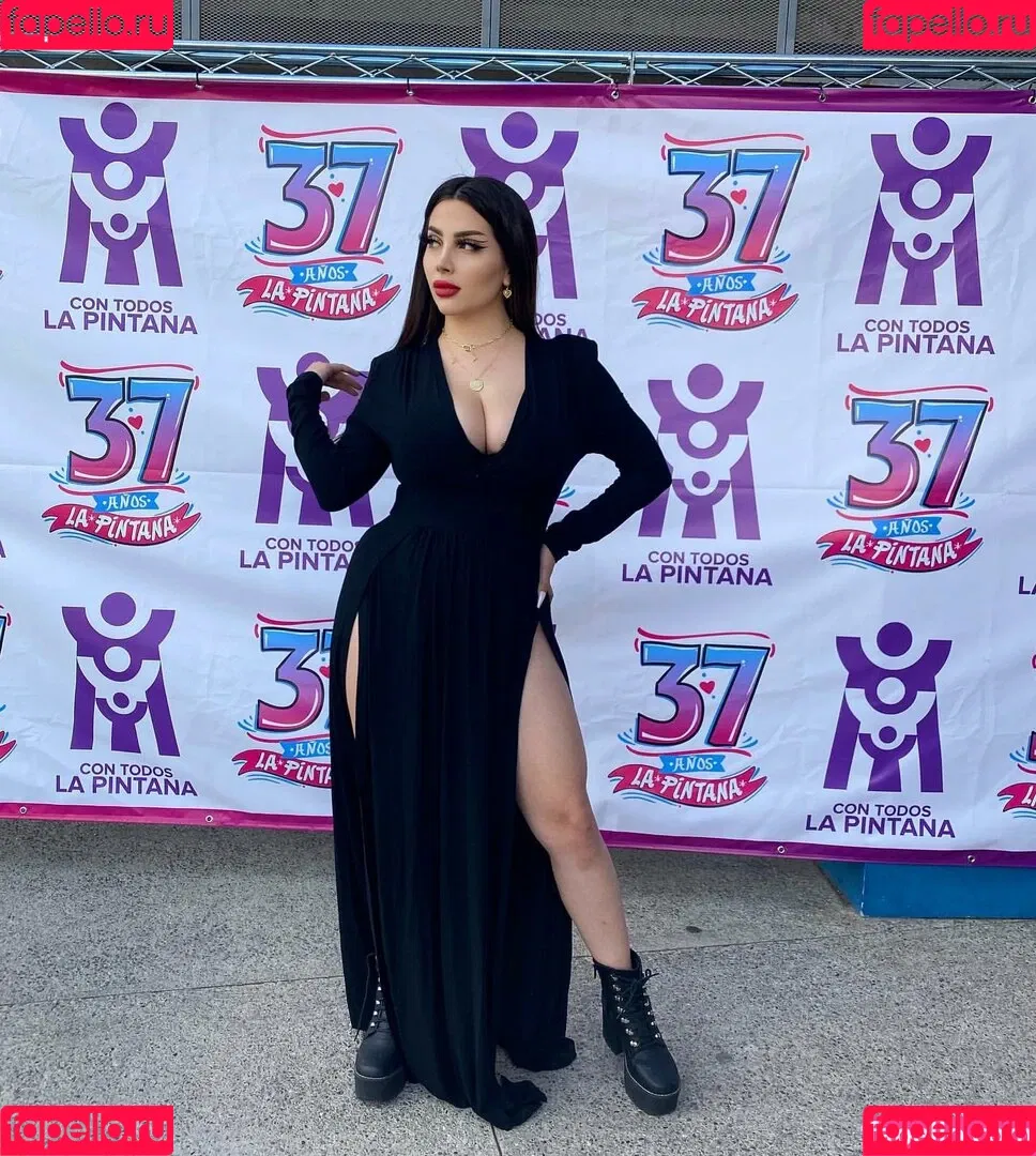 Vai Monroe Onlyfans Photo Gallery 