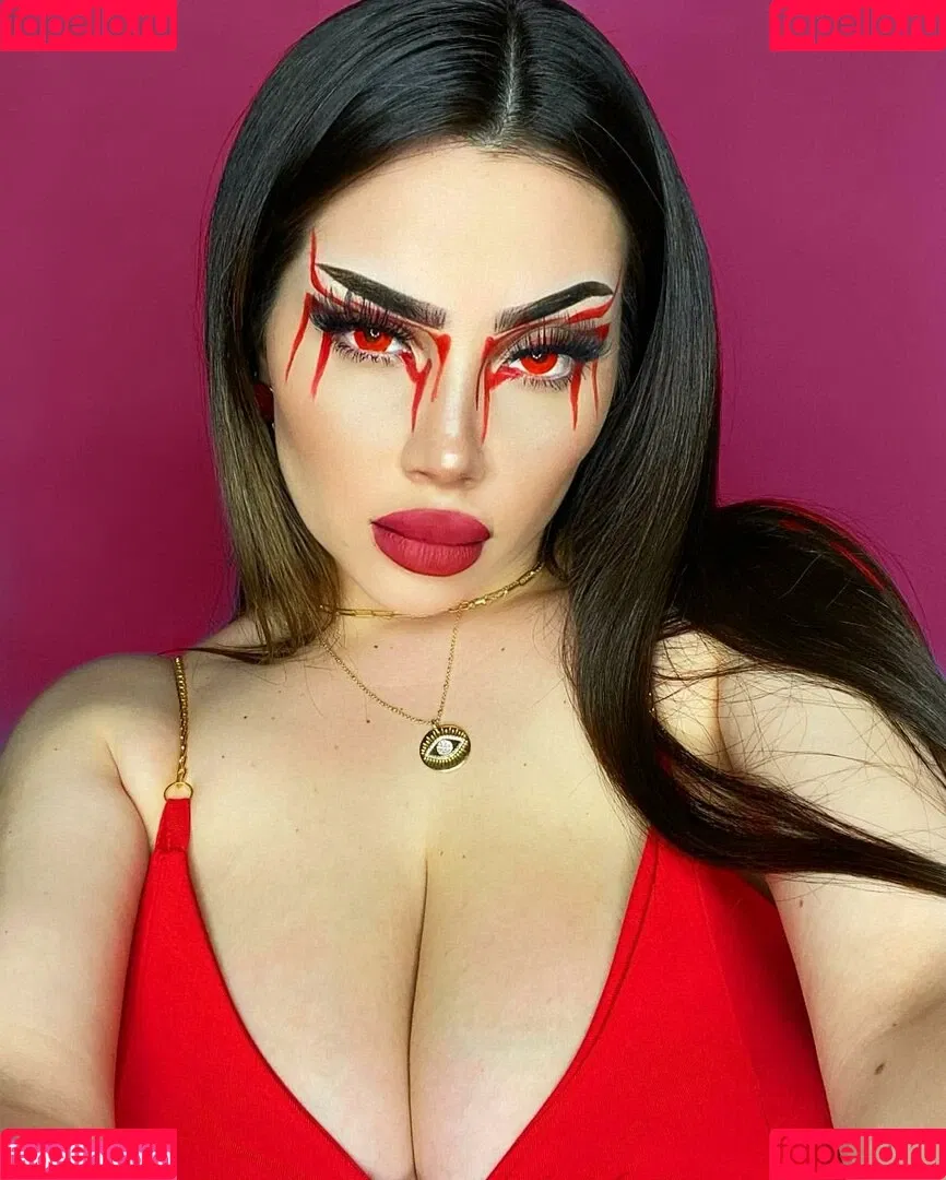 Vai Monroe Onlyfans Photo Gallery 
