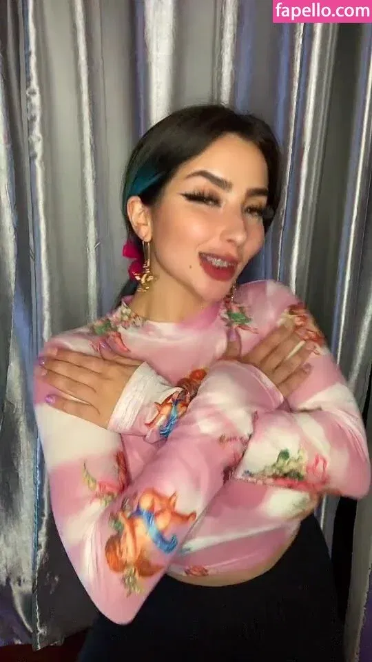 Vai Monroe Onlyfans Photo Gallery 