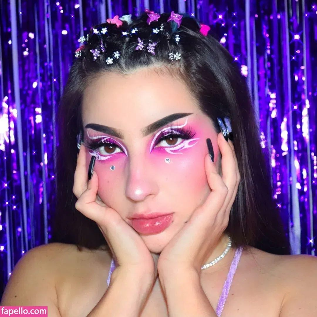 Vai Monroe Onlyfans Photo Gallery 