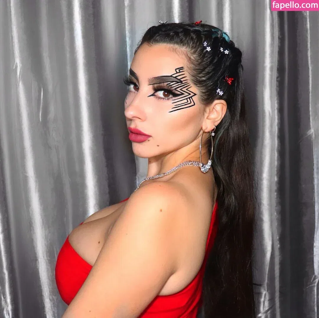 Vai Monroe Onlyfans Photo Gallery 