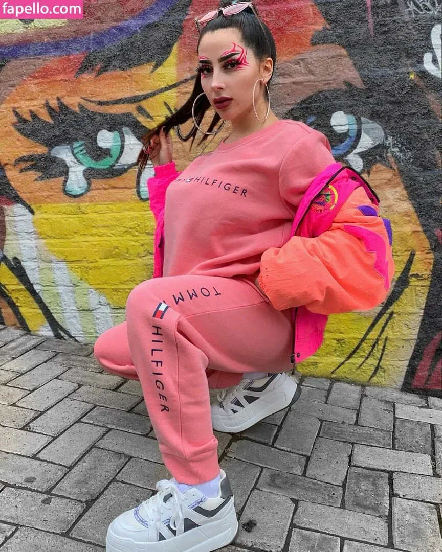 Vai Monroe Onlyfans Photo Gallery 