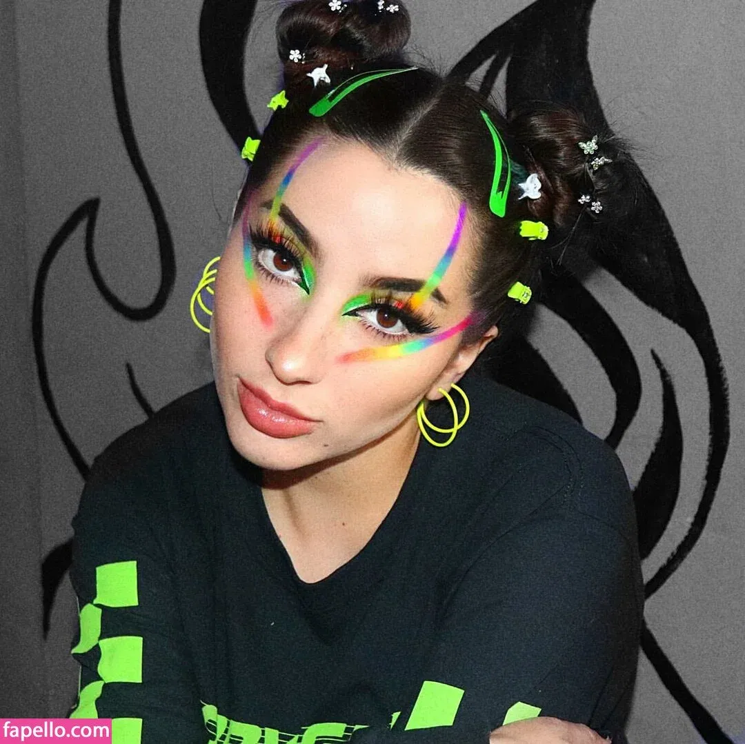 Vai Monroe Onlyfans Photo Gallery 