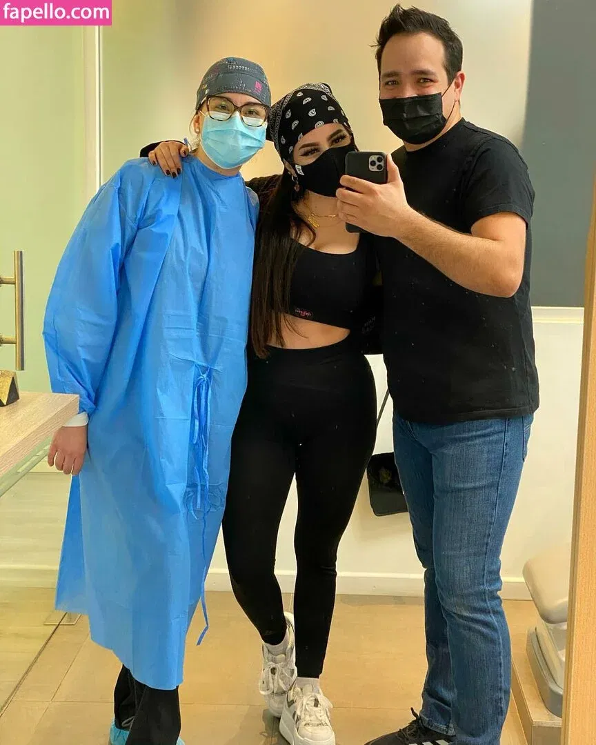 Vai Monroe Onlyfans Photo Gallery 