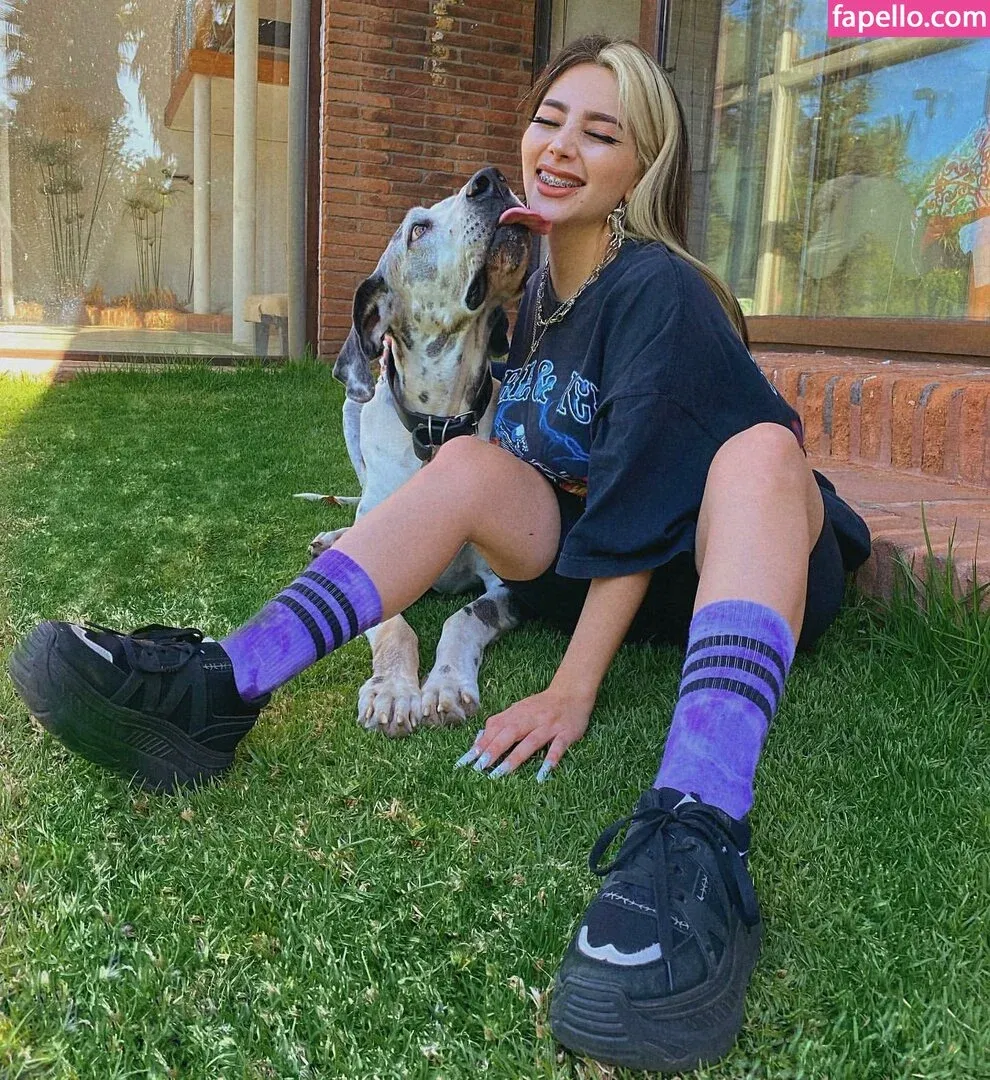 Vai Monroe Onlyfans Photo Gallery 