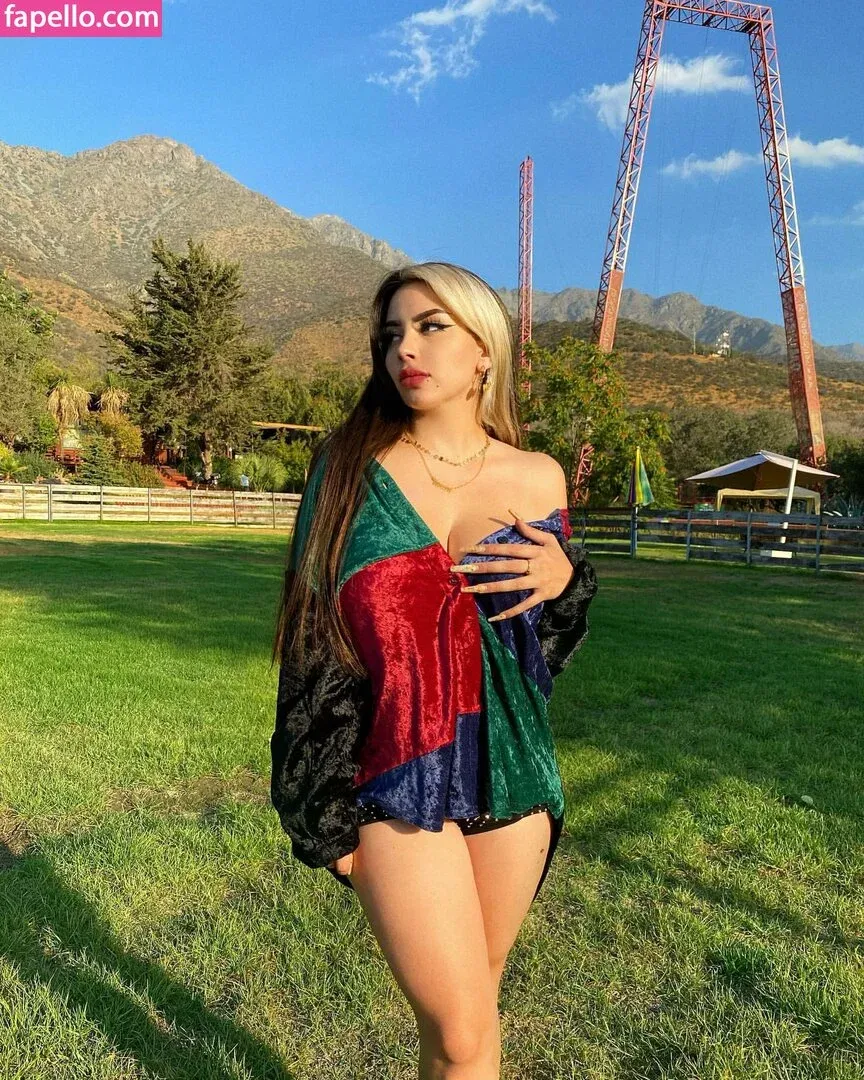 Vai Monroe Onlyfans Photo Gallery 