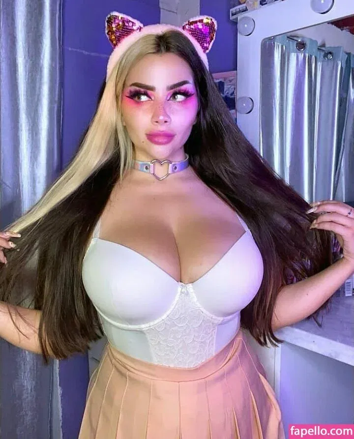 Vai Monroe Onlyfans Photo Gallery 