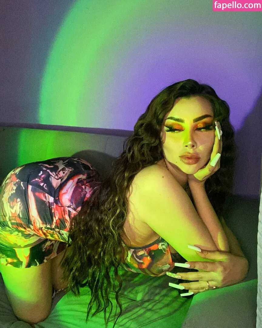 Vai Monroe Onlyfans Photo Gallery 