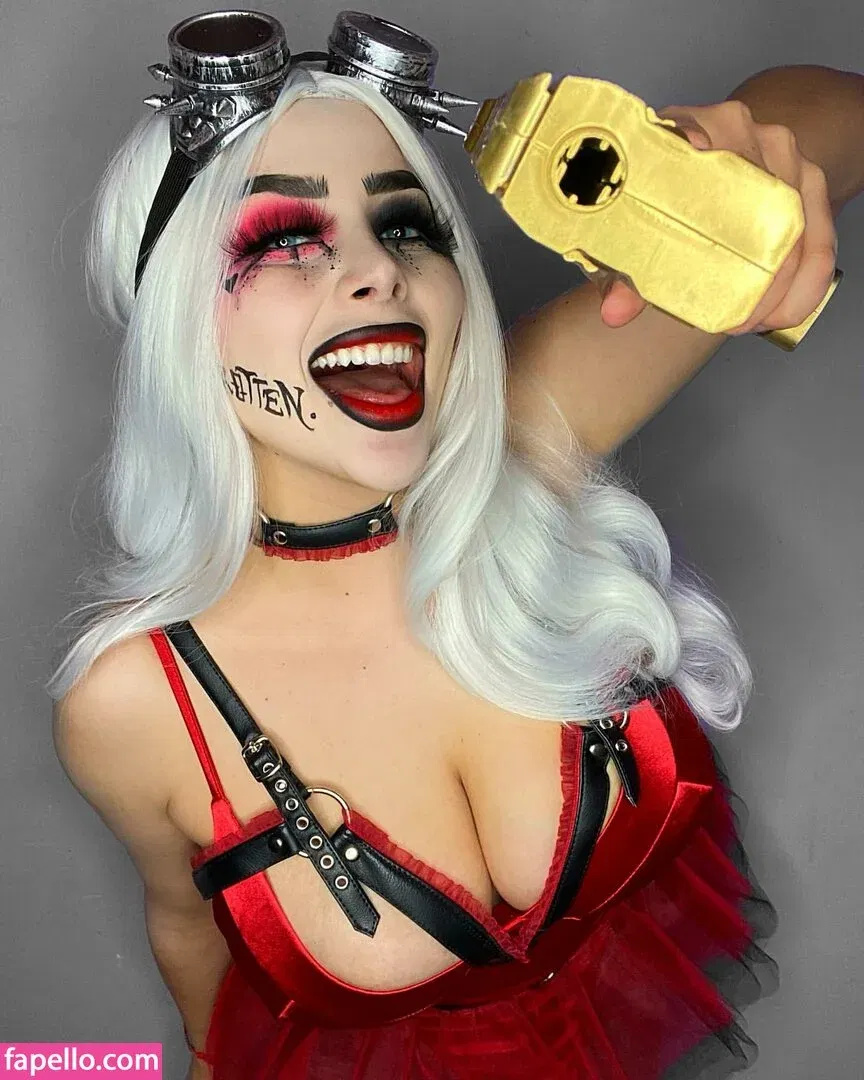 Vai Monroe Onlyfans Photo Gallery 