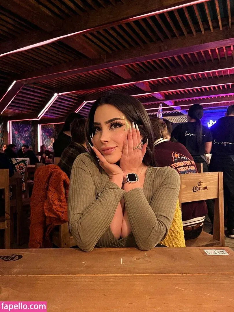 Vai Monroe Onlyfans Photo Gallery 