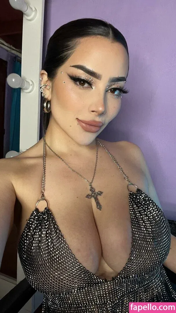 Vai Monroe Onlyfans Photo Gallery 