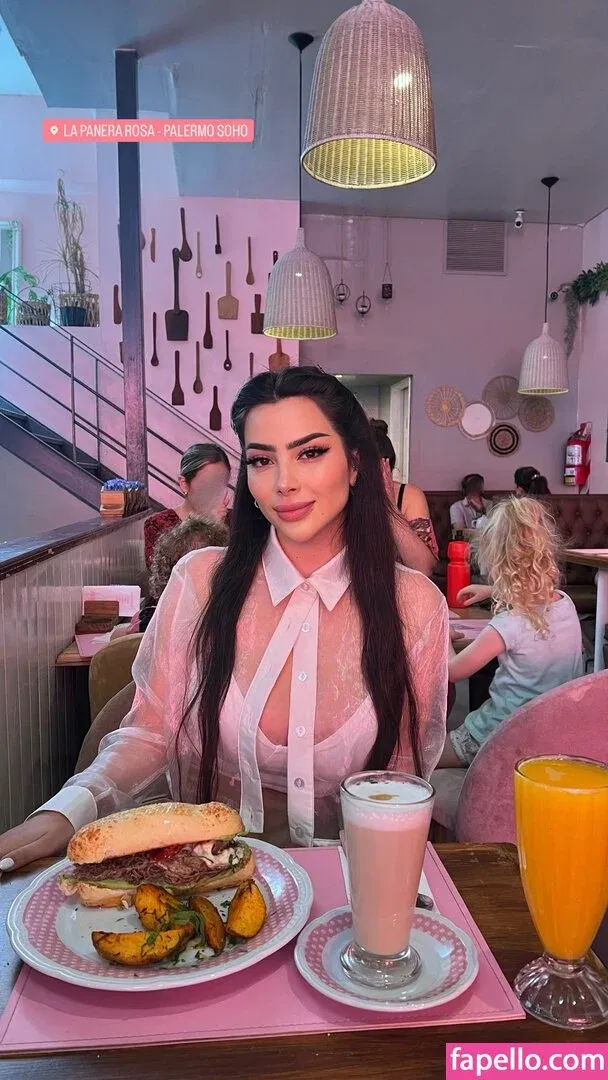 Vai Monroe Onlyfans Photo Gallery 