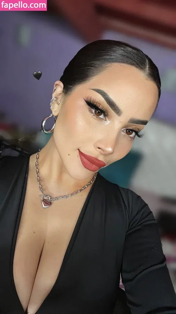 Vai Monroe Onlyfans Photo Gallery 