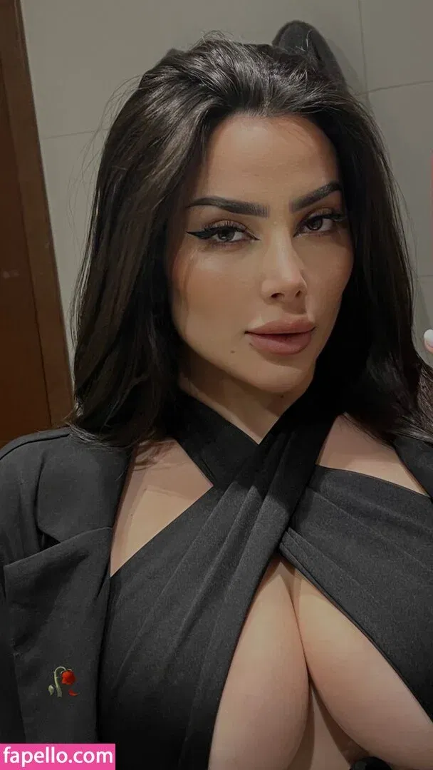 Vai Monroe Onlyfans Photo Gallery 