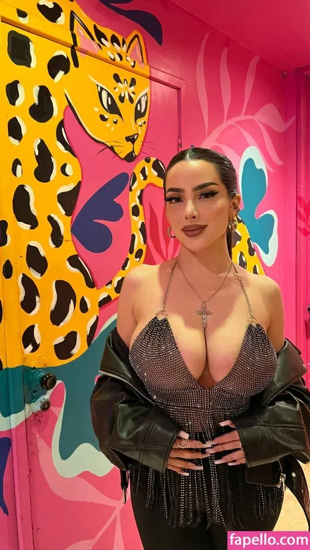 Vai Monroe Onlyfans Photo Gallery 