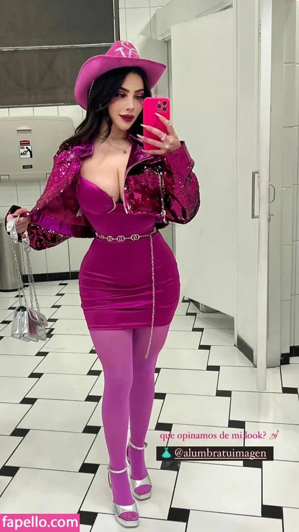 Vai Monroe Onlyfans Photo Gallery 