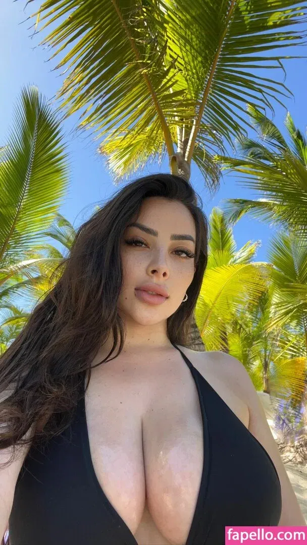 Vai Monroe Onlyfans Photo Gallery 