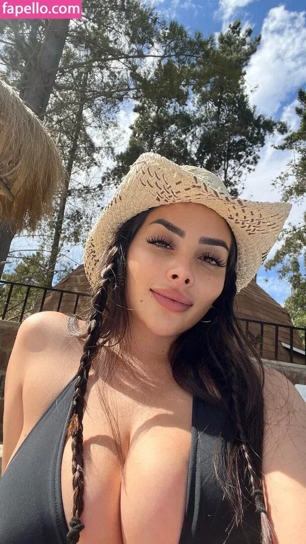 Vai Monroe Onlyfans Photo Gallery 