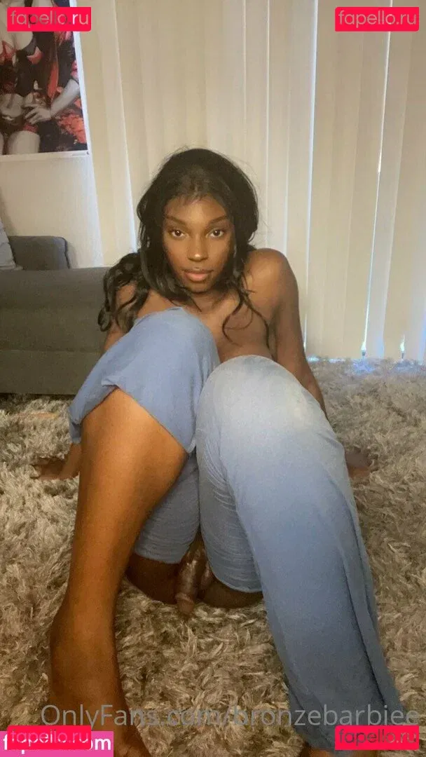 bronzebarbie2 Onlyfans Photo Gallery 