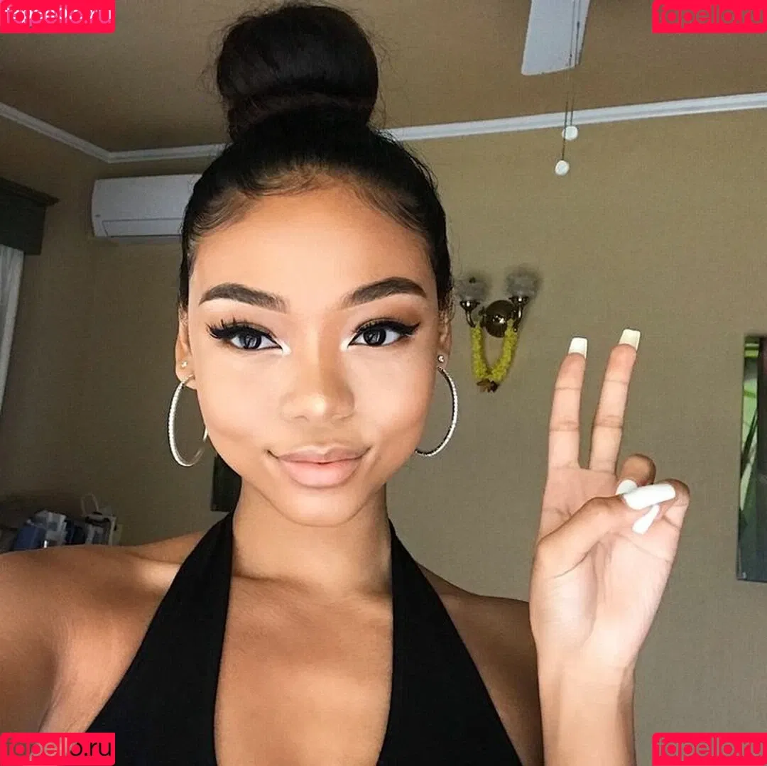 Stephanie Hikaru Onlyfans Photo Gallery 