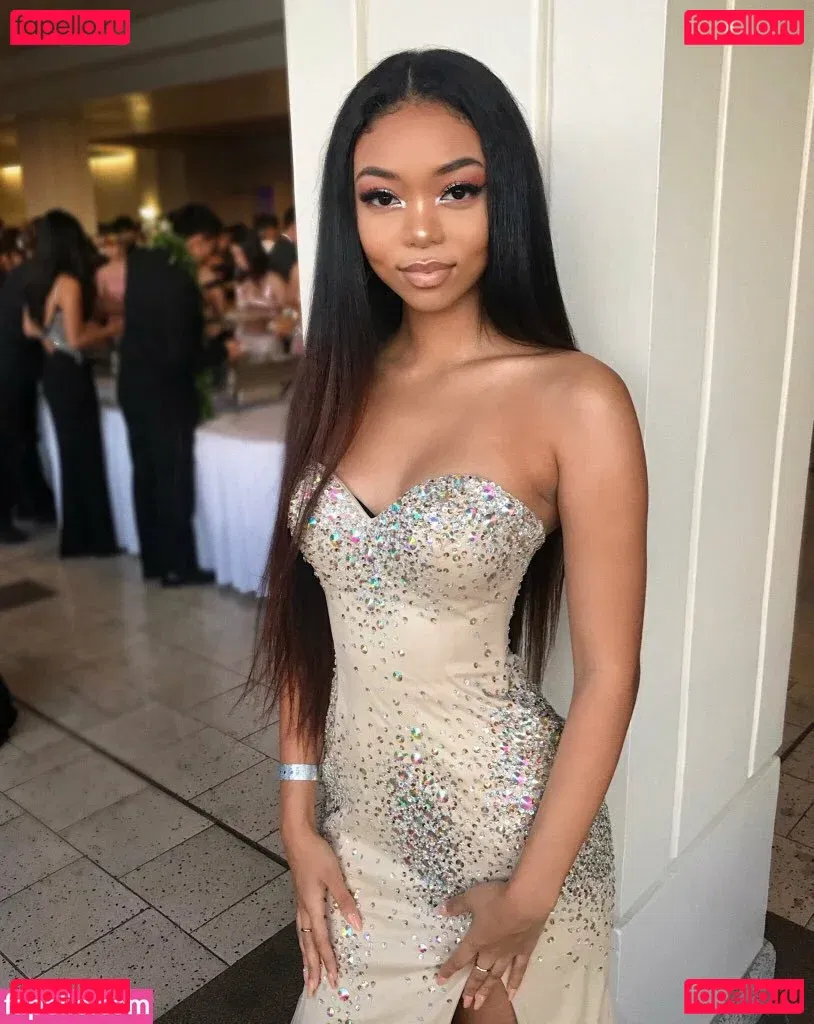 Stephanie Hikaru Onlyfans Photo Gallery 