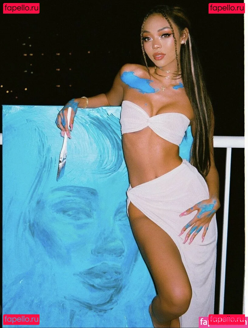 Stephanie Hikaru Onlyfans Photo Gallery 