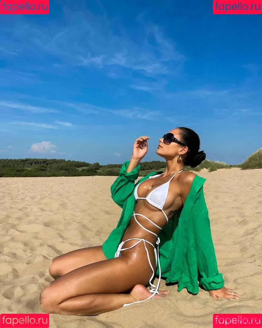 Leah Taylor Onlyfans Photo Gallery 