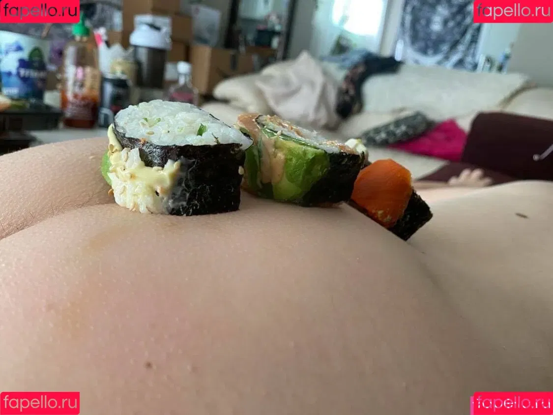 AvariRain Onlyfans Photo Gallery 