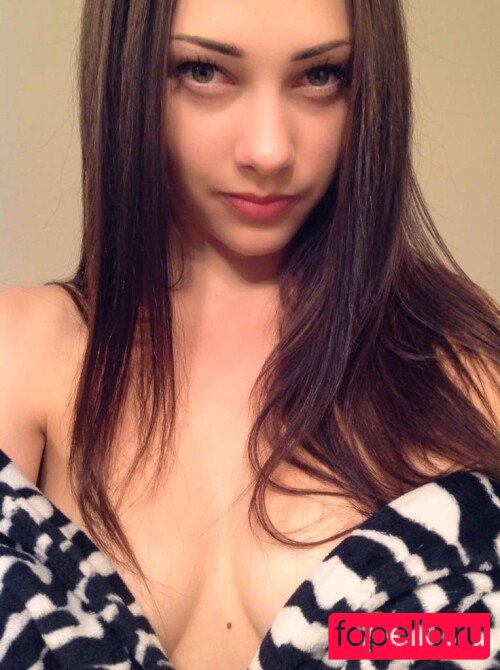 AvariRain Nude Onlyfans Photo 30