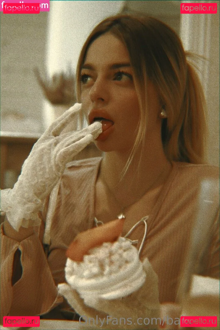 valeriya_ya Onlyfans Photo Gallery 