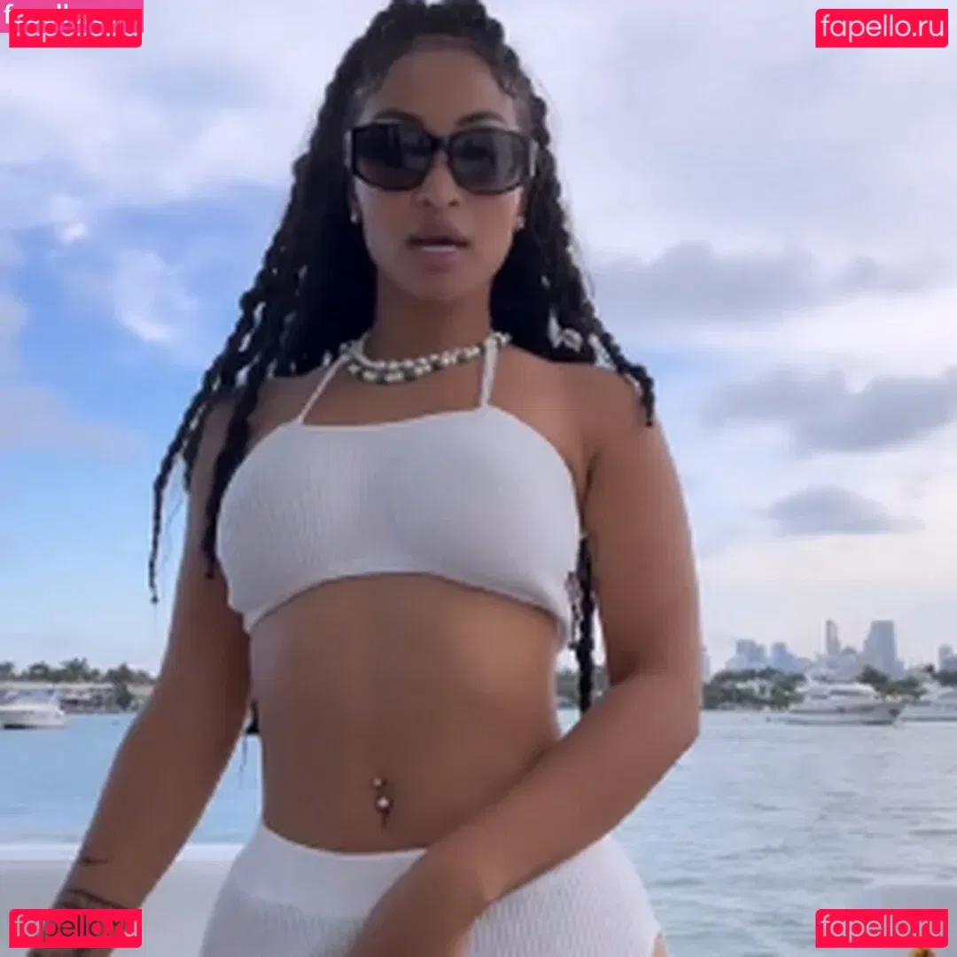 Shenseea Onlyfans Photo Gallery 