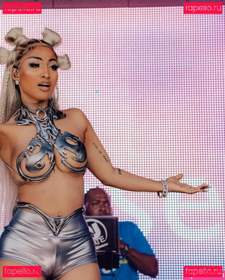 Shenseea Onlyfans Photo Gallery 