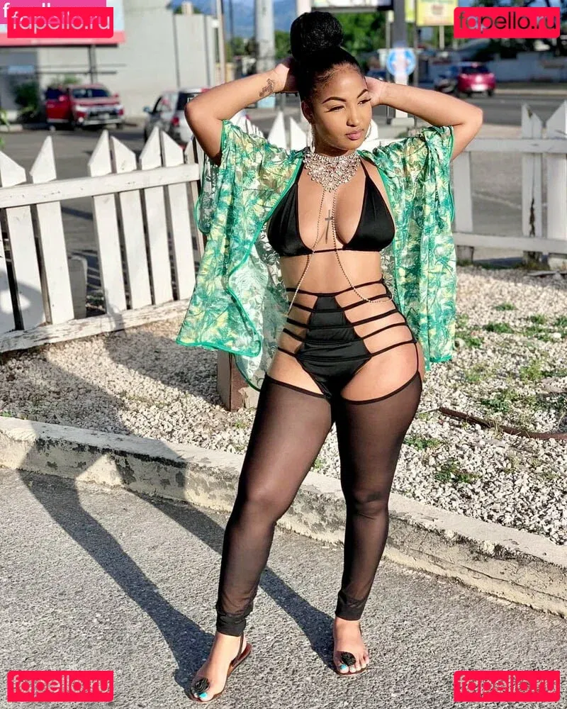 Shenseea Onlyfans Photo Gallery 