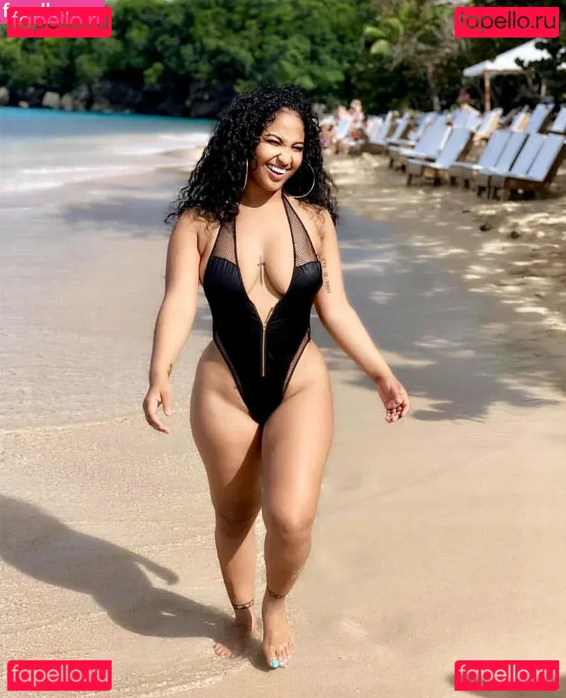 Shenseea Onlyfans Photo Gallery 