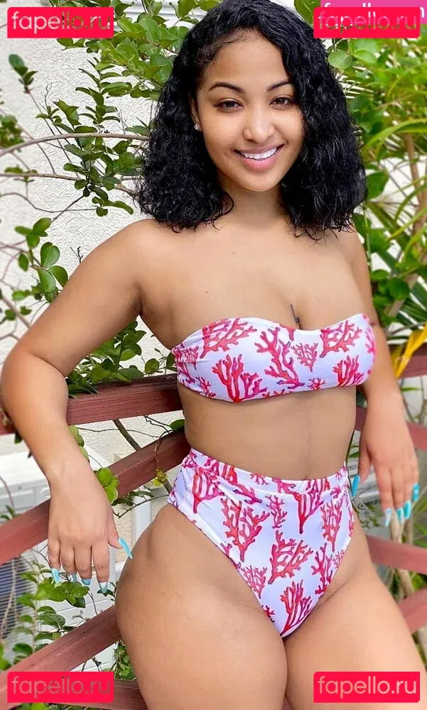 Shenseea Onlyfans Photo Gallery 