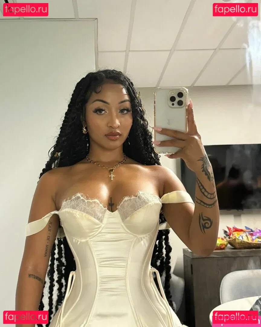 Shenseea Onlyfans Photo Gallery 