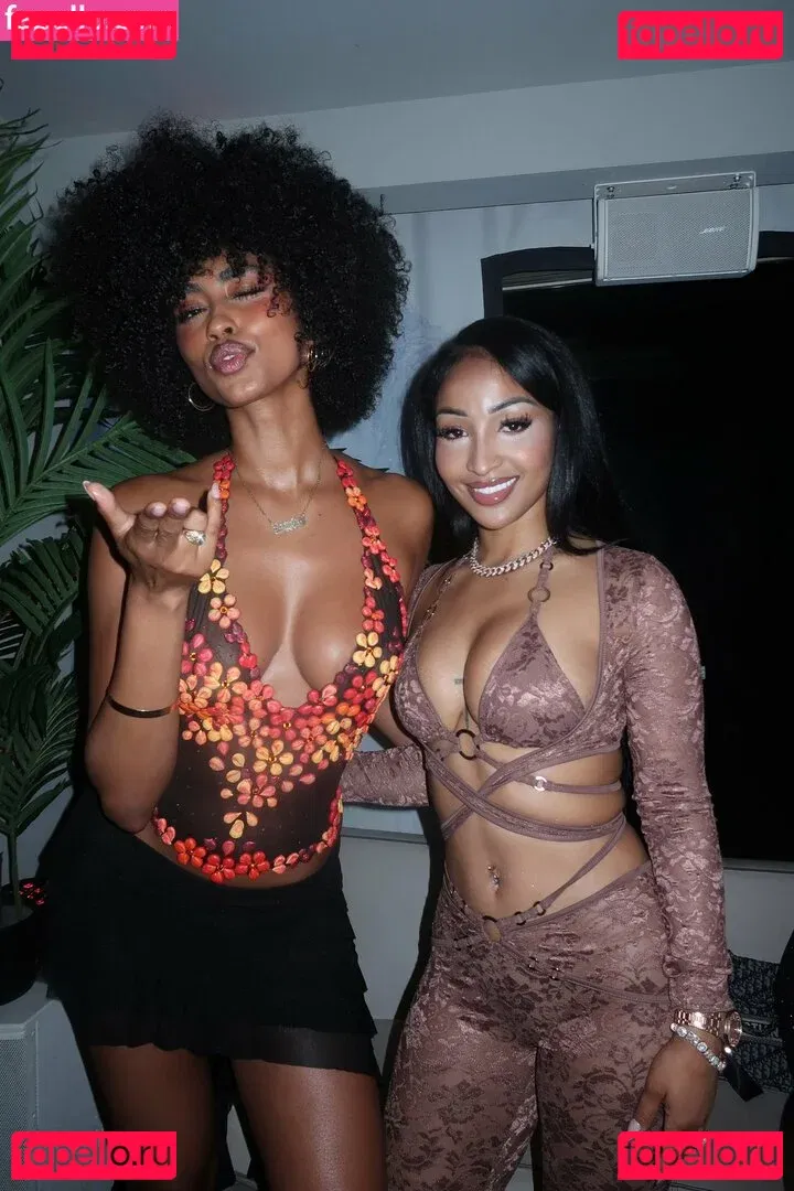 Shenseea Onlyfans Photo Gallery 