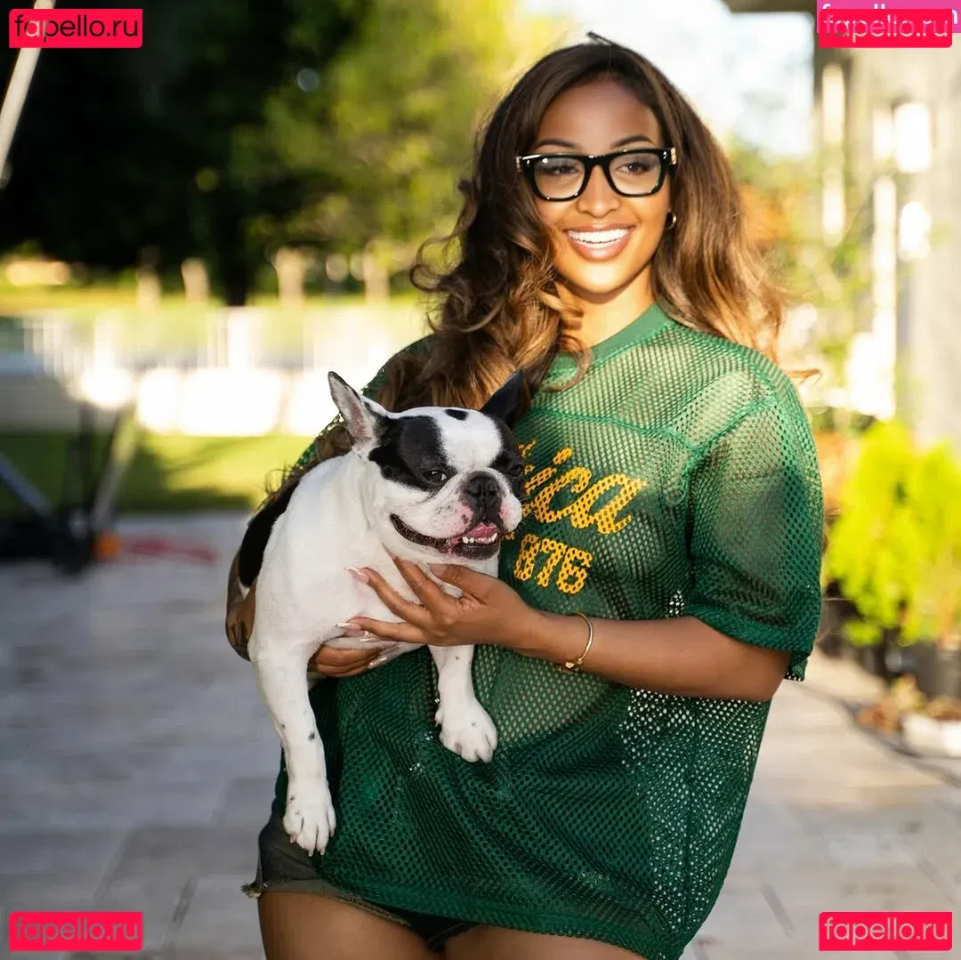 Shenseea Onlyfans Photo Gallery 